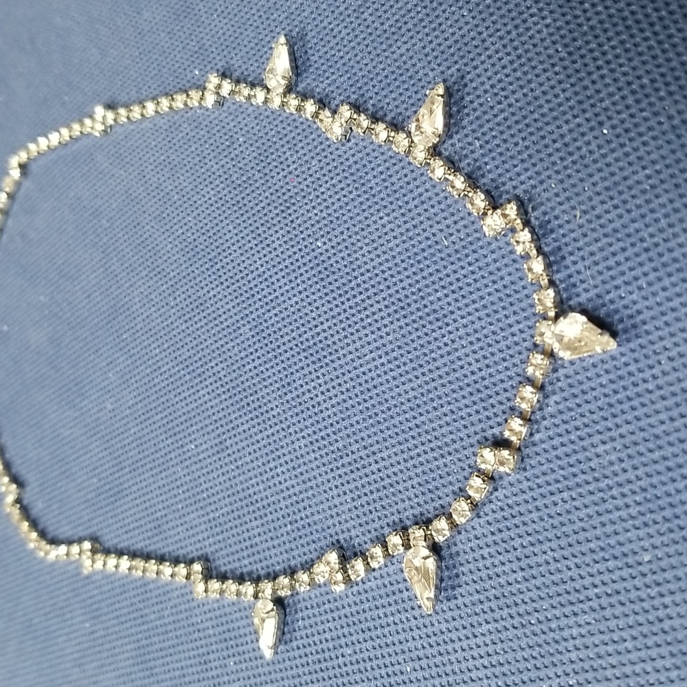 📿VINTAGE CRYSTAL NECKLACE